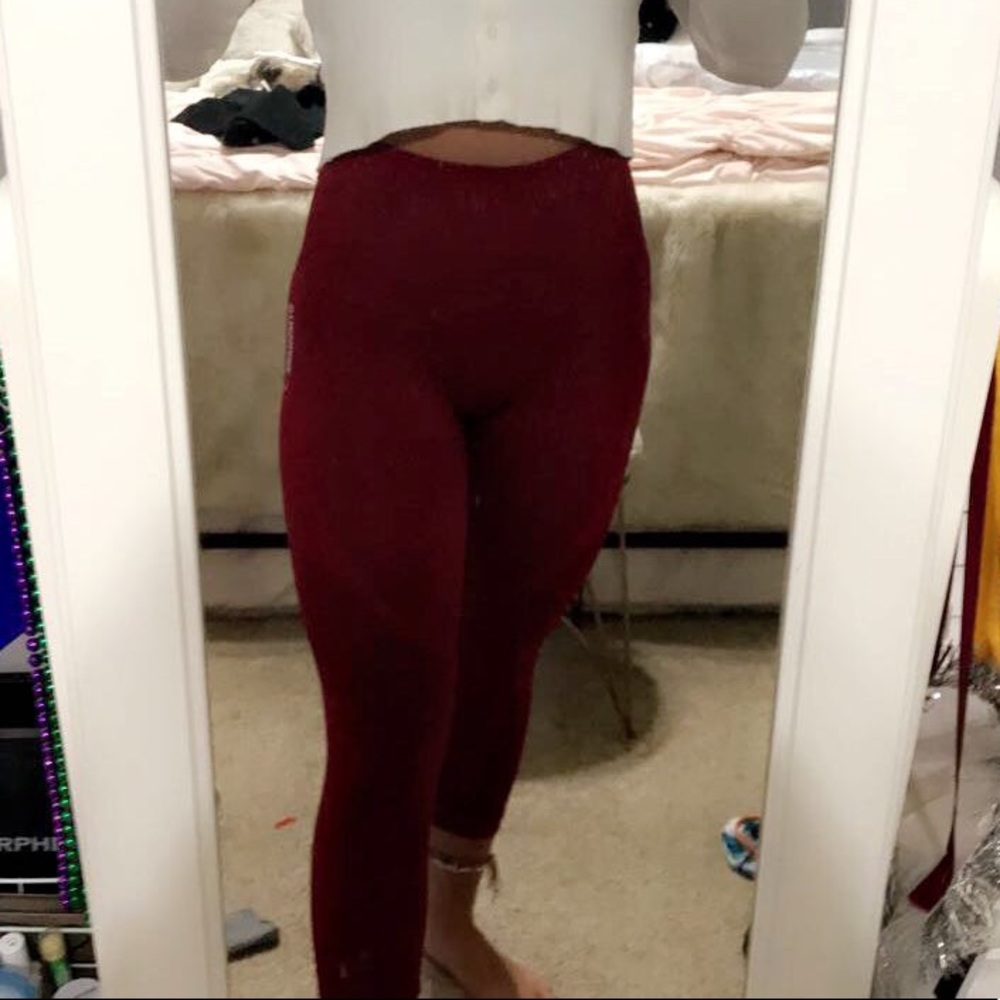 Maroon Capri leggings